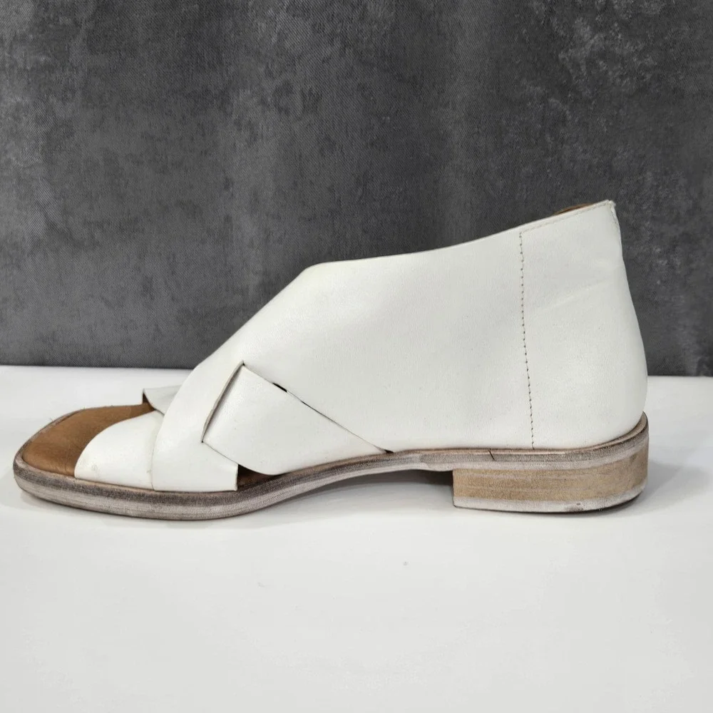 Free People Sun Valley Sandal Womens 38 US 8 White Leather Square Toe Flat Slide